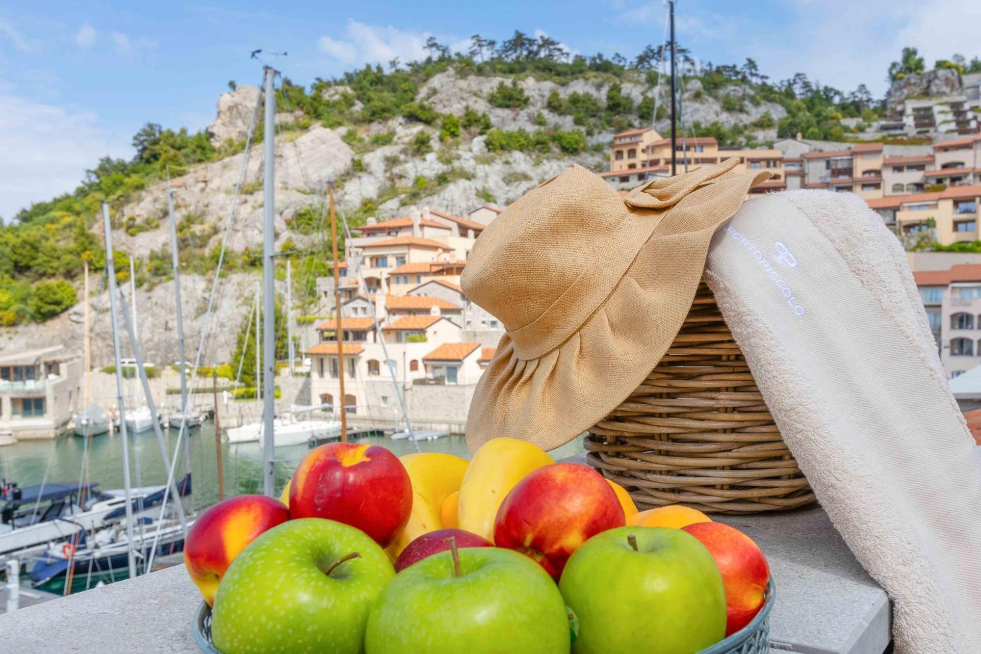 Portopiccolo Apartments Систияна Екстериор снимка