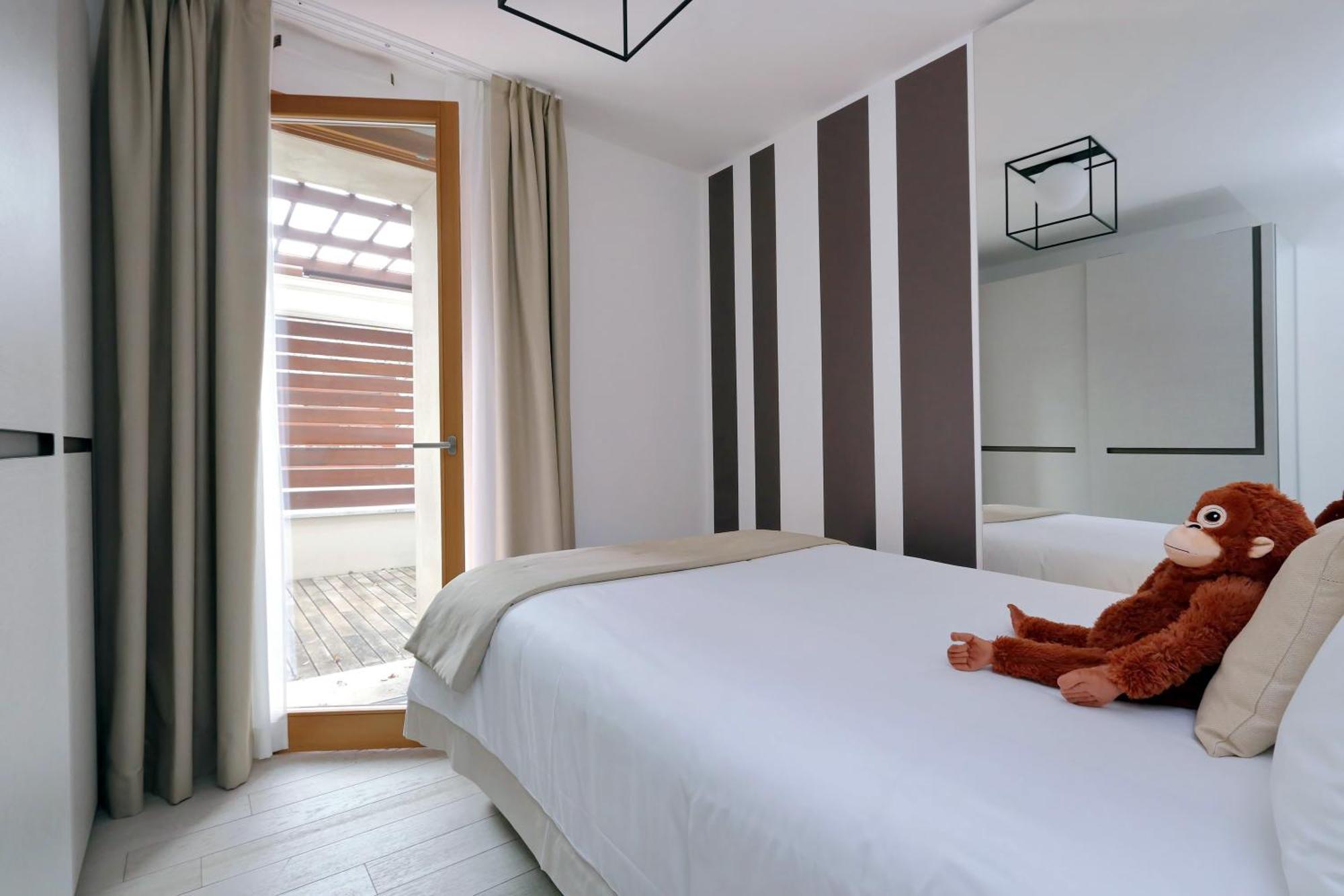 Portopiccolo Apartments Систияна Екстериор снимка