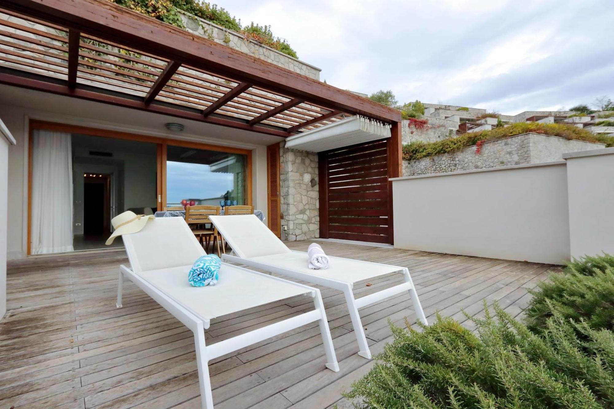 Portopiccolo Apartments Систияна Екстериор снимка