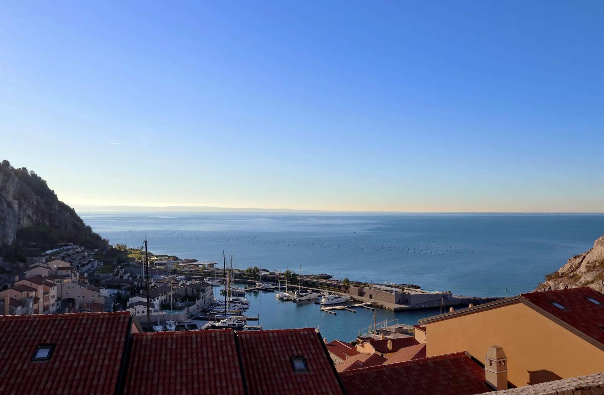 Portopiccolo Apartments Систияна Екстериор снимка