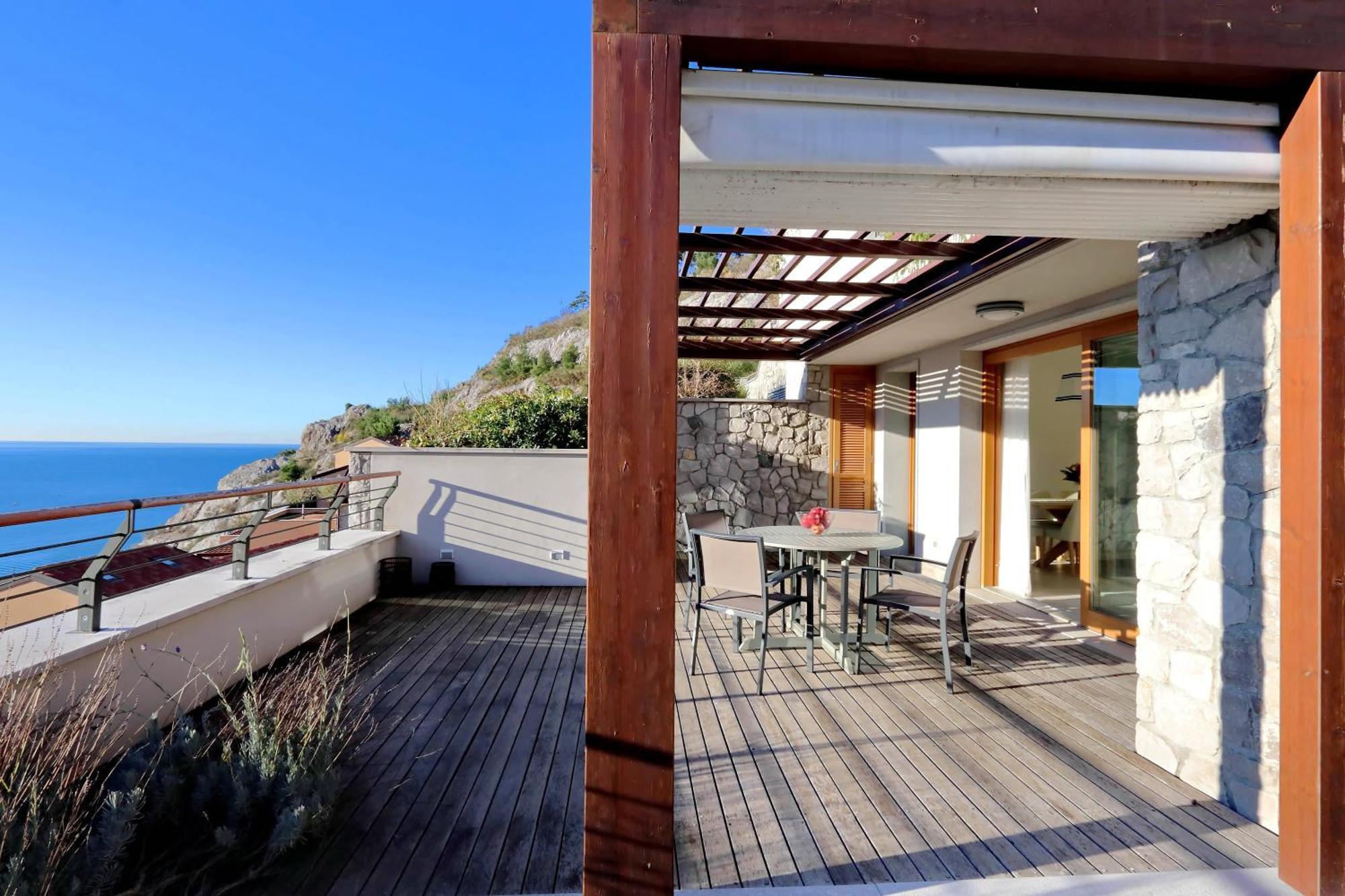 Portopiccolo Apartments Систияна Екстериор снимка
